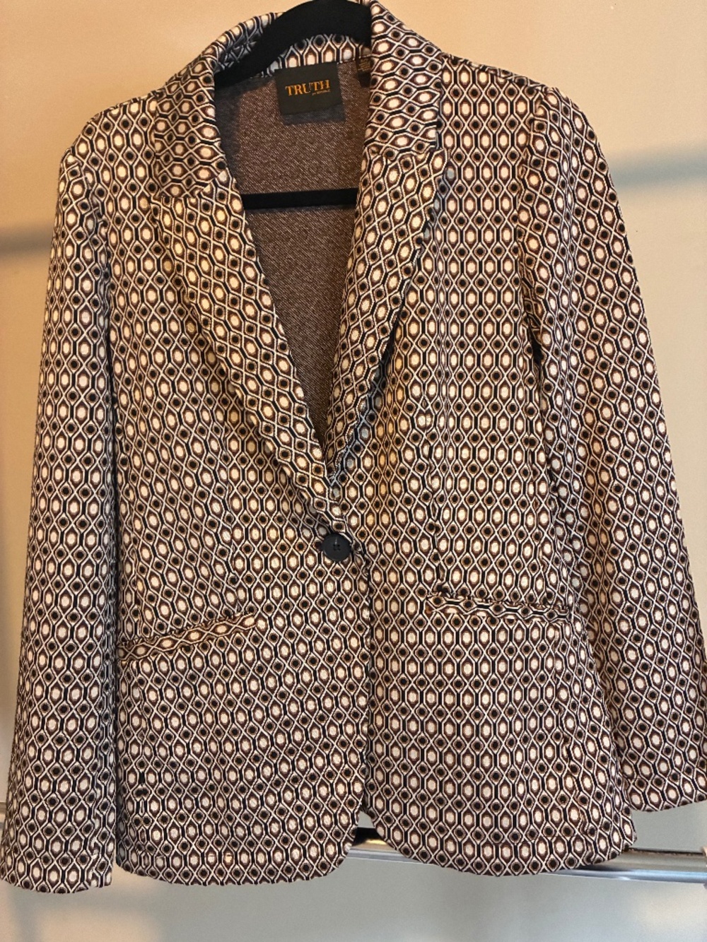 Truth by Republic size small women’s geometric pattern blazer